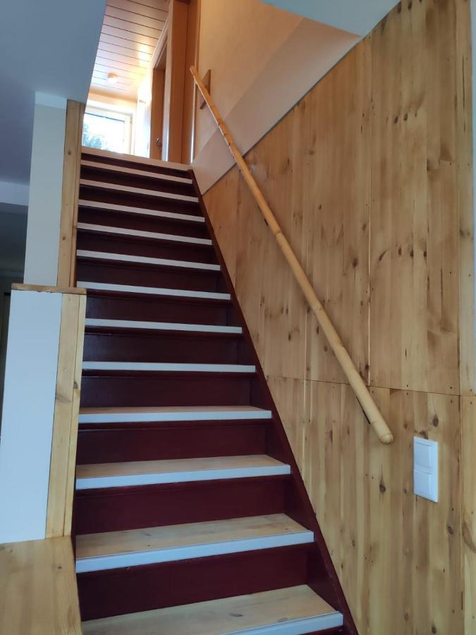 Ferienhaus Blaue Blume mit 11 kW Ladestation, Kamin, Terrasse, eingezäuntem Garten, WLAN, Netflix, Hunde willkommen! Güntersberge Exterior foto